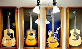 Chiburashka3 822426414427 Guitar Display Case Acoustic Walnut And Black Usa Wood Cabinet Wall 46 Inch Shadow Box
