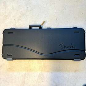 24002 Fender 21002 Deluxe Molded Case Mint