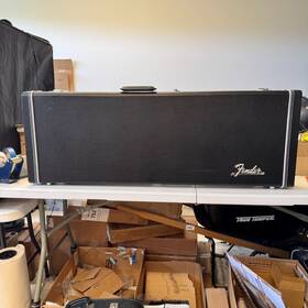 24033 Fender Classic Series Stratocaster Or Telecaster Case