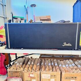 24122 Fender Classic Series Tolex Case For Strat Or Tele Mint/new