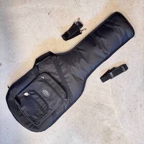 24124 Fender Deluxe Gig Bag Mint/new