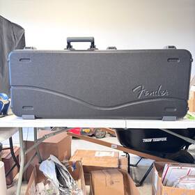 25008 Fender Deluxe Molded Tsa Strat/tele Case Mint