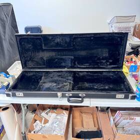 Csc5101 Fender Classic Series Case For Strat Or Tele Please Read