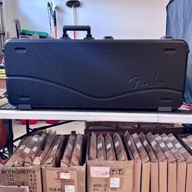 Dc242 Fender Deluxe Molded Tsa Strat/tele Case Mint