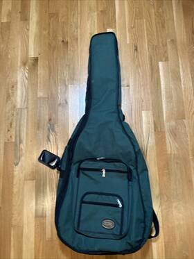 Windsor 7143492386996 Extra Large Acoustic Guitar Case. Kamanmusic Green. Great Condition