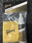 Gibson Ai GG-950 Guitar Polish & Cloth Pump Bottle. Fixed Price $10.14.