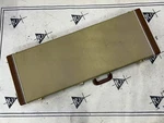 Roadrunner Universal Electric Guitar Hard Shell Case Tweed. Fixed Price $90.00.
