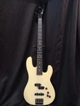 Charvel Model 2B Electric Bass Mij 90'S Pj Pickups White W/hard Case *free Shipp. Fixed Price $1099.00.